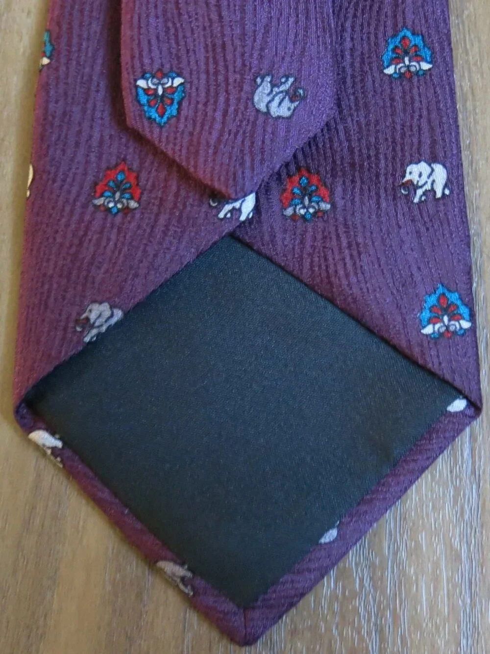 Pierre Cardin Paris Multi Color Animal Print 100% Silk Men's Neck Tie - Picture 4 of 5